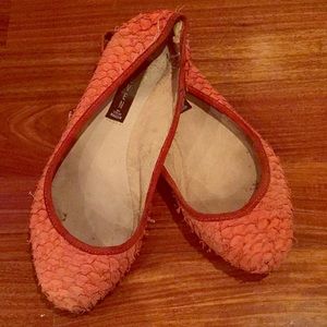 Steven Coral Red flats